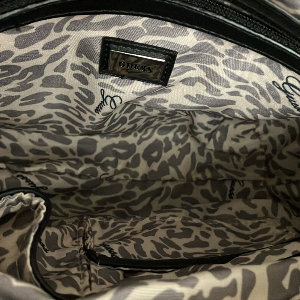 EUC Black & tan guess bag - Picture 7 of 14
